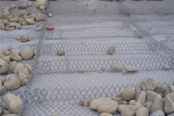 鉛絲石籠網(wǎng)用于護坡防護
