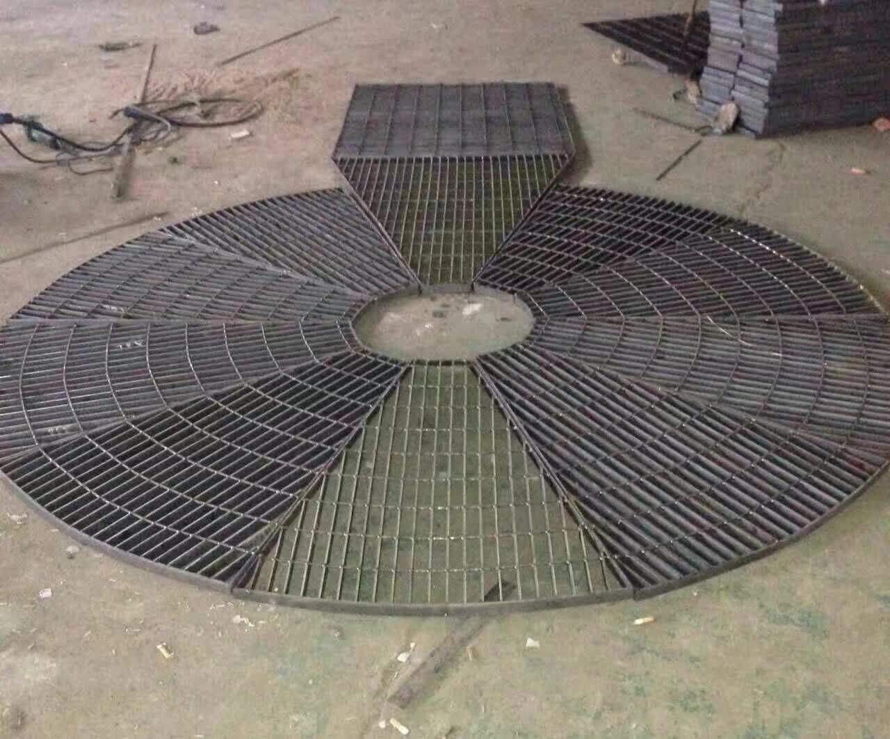 安平潤(rùn)潭鍍鋅鋼格板公司